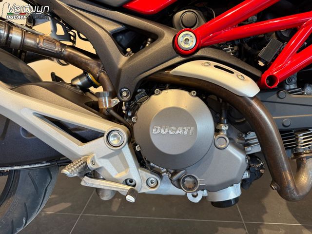 ducati - monster-696