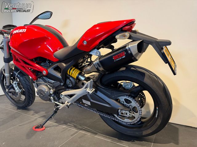 ducati - monster-696