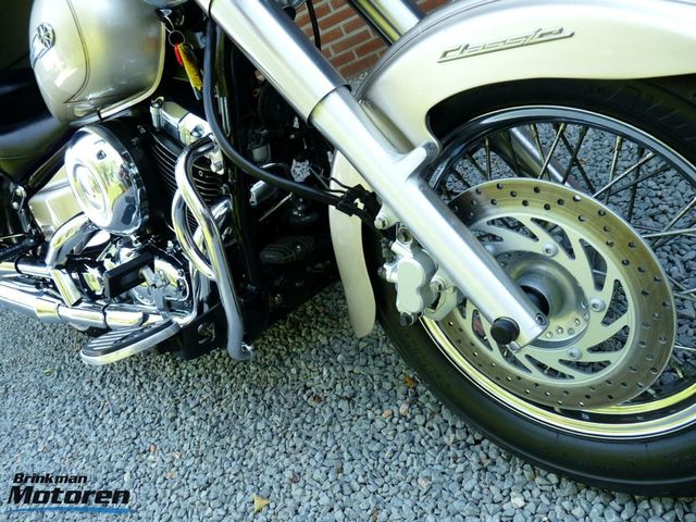 yamaha - xvs-650-a-dragstar-classic