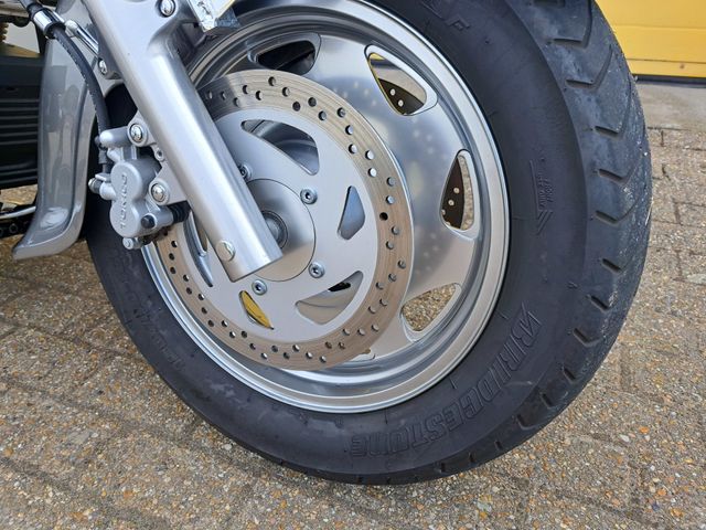 suzuki - vl-1500-lc-intruder