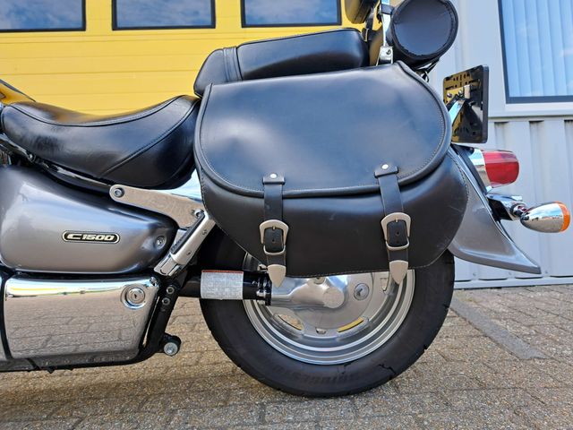 suzuki - vl-1500-lc-intruder
