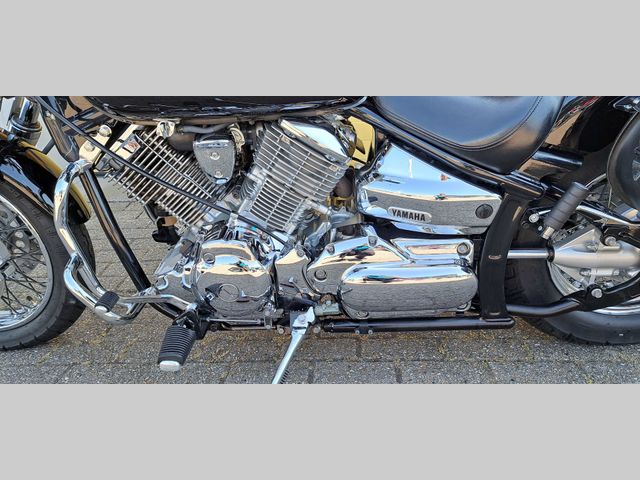 yamaha - xvs-1100-dragstar