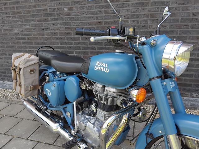 royal-enfield - classic-500