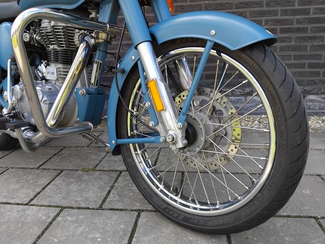 royal-enfield - classic-500