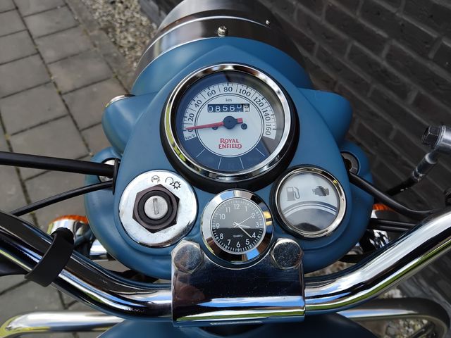 royal-enfield - classic-500