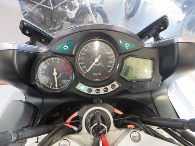 yamaha - fjr-1300