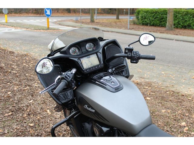 indian - challenger-dark-horse