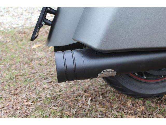 indian - challenger-dark-horse