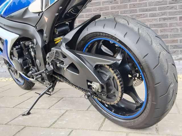 suzuki - gsx-r-750