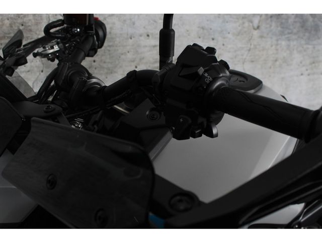 yamaha - mt-09-y-amt