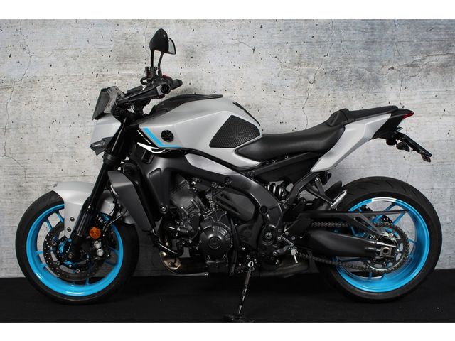 yamaha - mt-09-y-amt