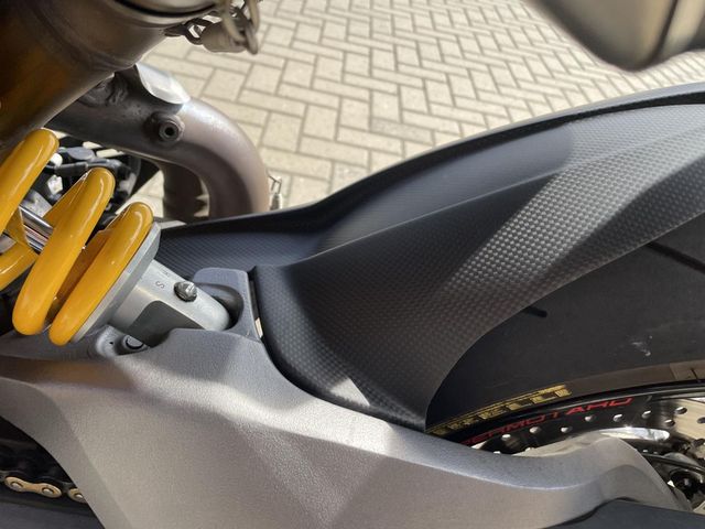 ducati - hypermotard-950