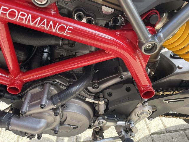 ducati - hypermotard-950