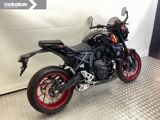 suzuki - gsx-8tt