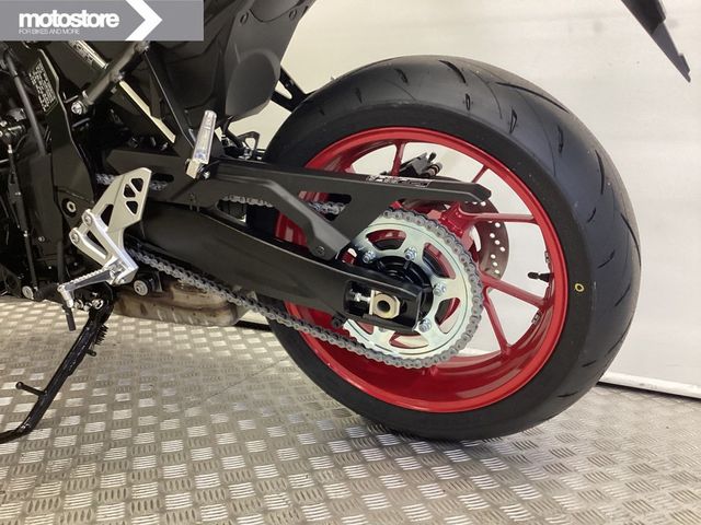suzuki - gsx-8tt