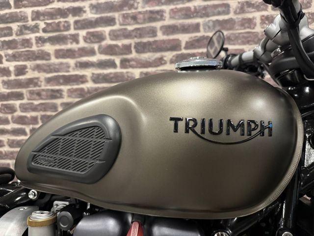 triumph - bonneville-bobber