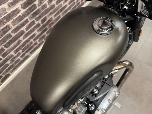 triumph - bonneville-bobber