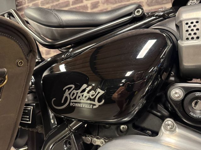 triumph - bonneville-bobber