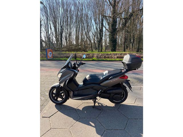 yamaha - x-max-250
