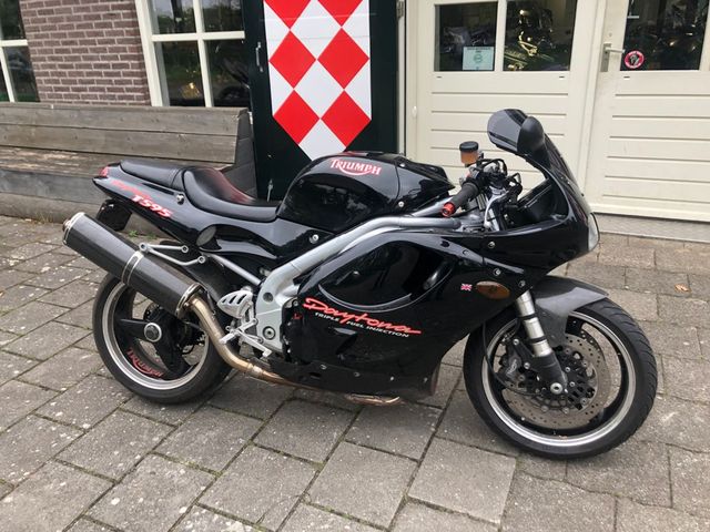 triumph - daytona-t--595
