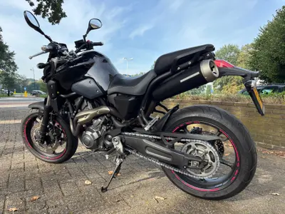 YAMAHA MT 03 – foto 3
