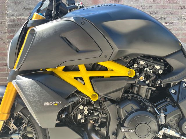 ducati - diavel-1260-s