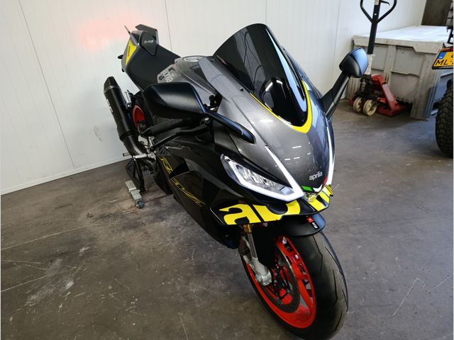 aprilia - rsv-4-1100