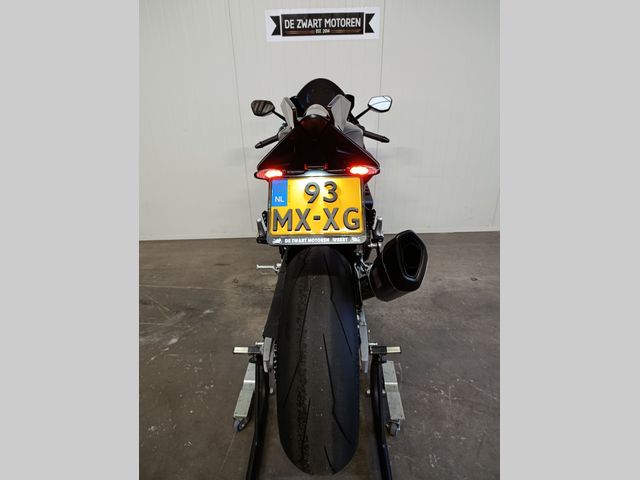 aprilia - rsv-4-1100