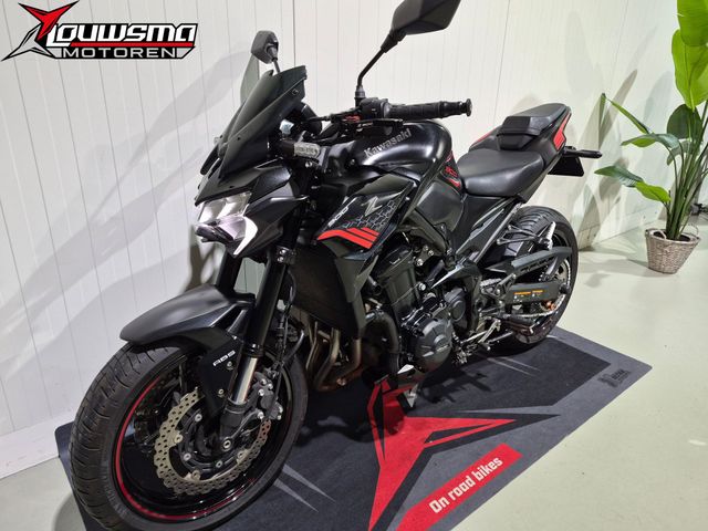 kawasaki - z900