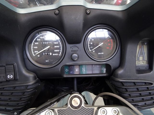 bmw - r-1100-rt