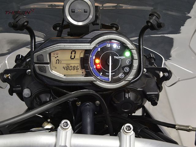 triumph - tiger-800-xc
