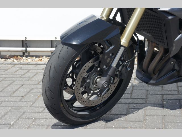 suzuki - gsr-750-a