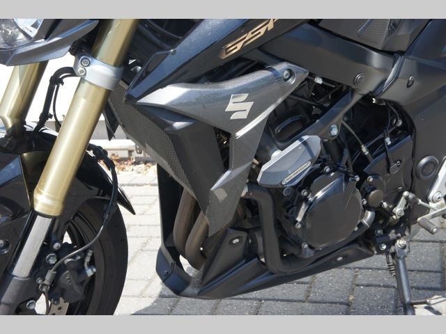 suzuki - gsr-750-a