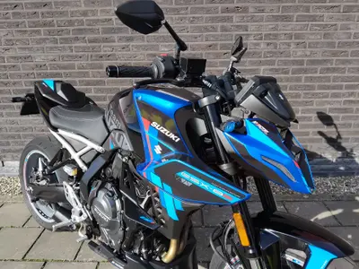 SUZUKI GSX-8S – foto 4