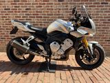 YAMAHA FZ 1 FAZER