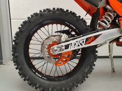 KTM 300 EXC TBI Hardenduro 2026 nieuw – foto 9 van 15