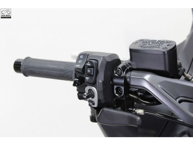 yamaha - tmax-tech-max