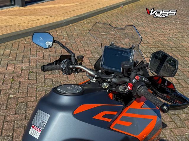 ktm - 1290-super-duke-gt