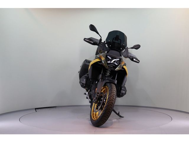 bmw - r-1300-gs-adventure-aurum-edition
