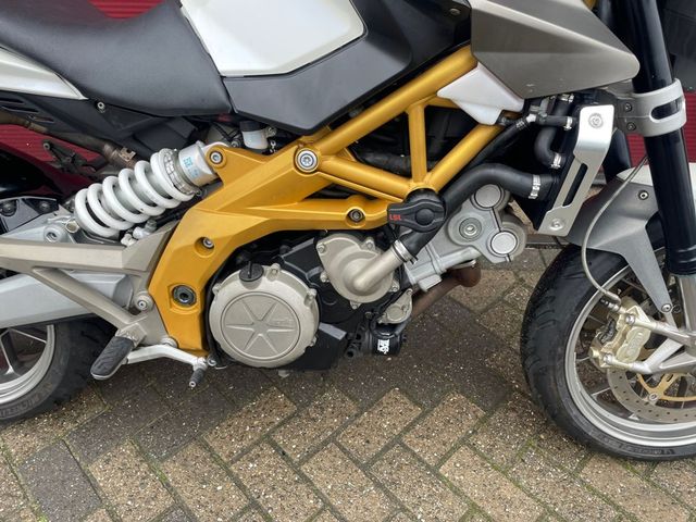 aprilia - sl-750-shiver