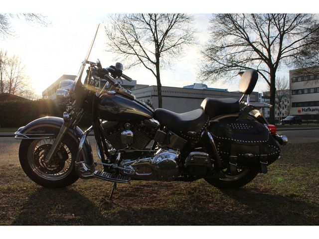 harley-davidson - heritage-softail