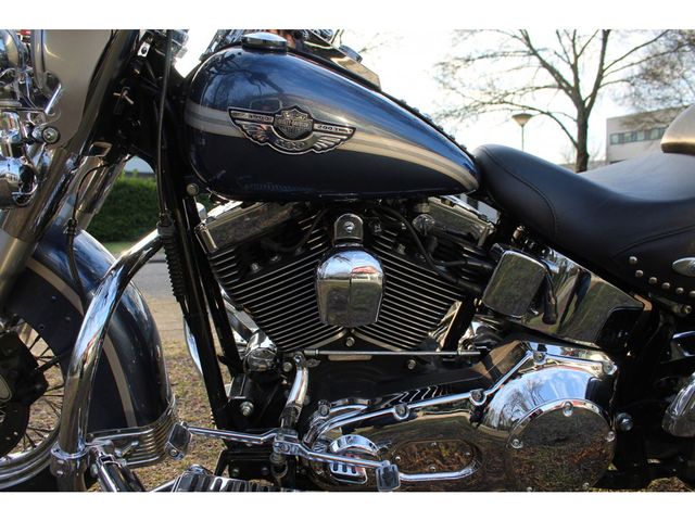harley-davidson - heritage-softail