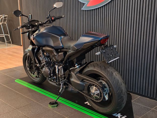 honda - cb-1000-r-black-edition
