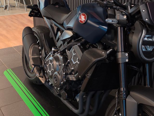 honda - cb-1000-r-black-edition