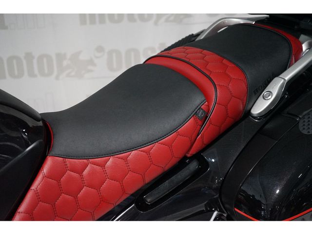 honda - st-1300-pan-european