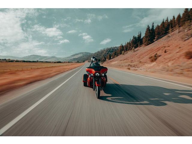 harley-davidson - tri-glide-ultra-classic-flhtcutg