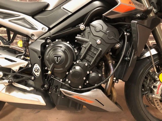 triumph - street-triple-rs