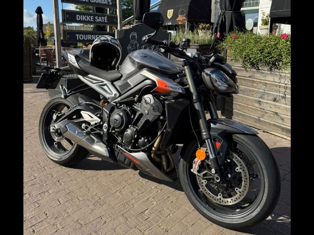 triumph - street-triple-rs