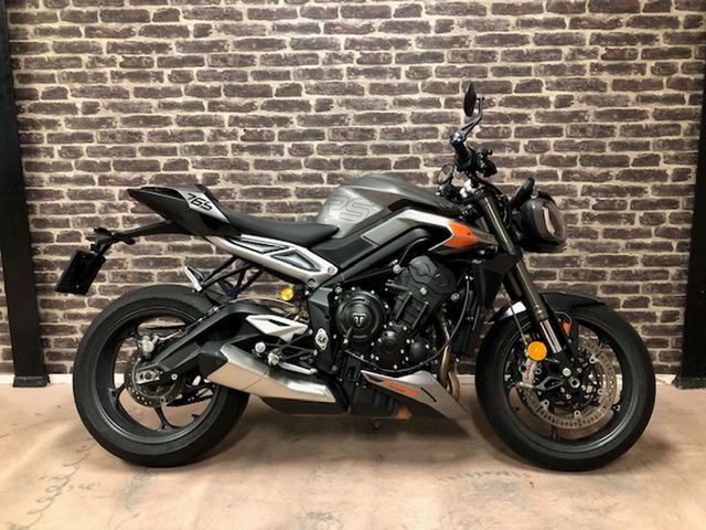 triumph - street-triple-rs
