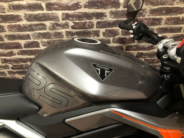 triumph - street-triple-rs
